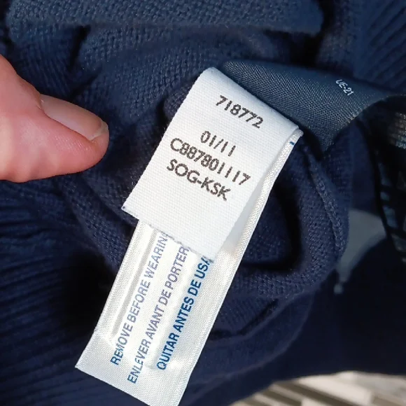 Tommy Hilfiger Men's Black and Gray Argyle Sweater Vest - Picture 9 of 11